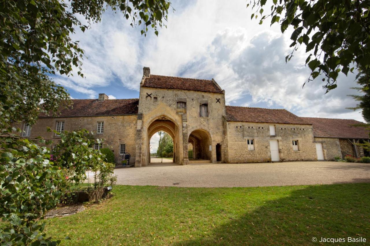 Отель Ibis Falaise Coeur De Normandie Экстерьер фото